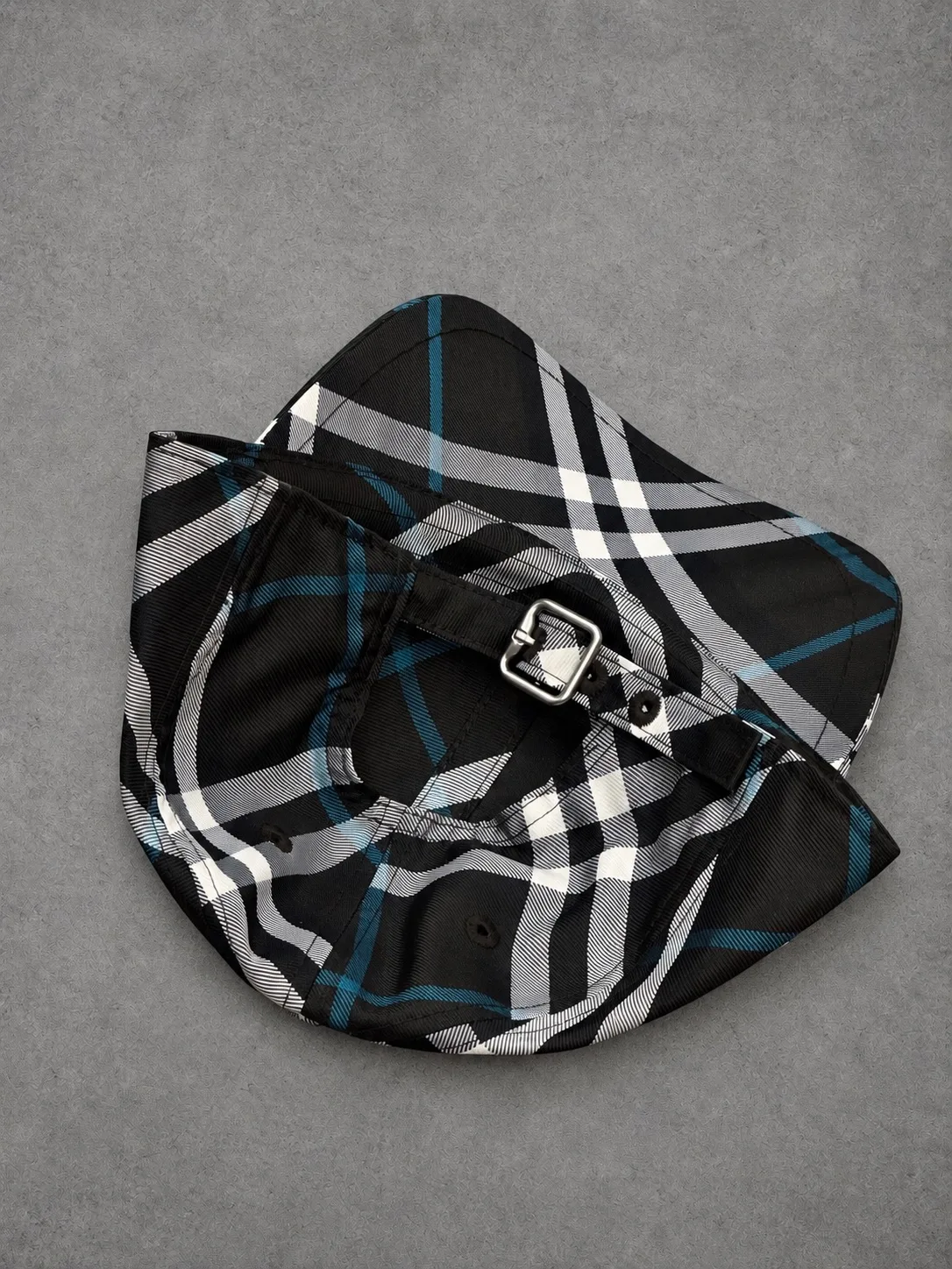 Gorra Burberry turca negra — vista 2