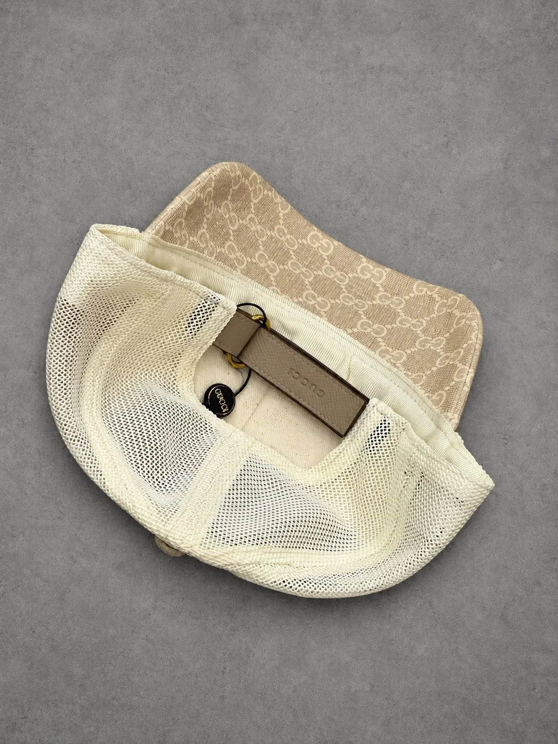 Gorra Gucci turca beige — vista 2
