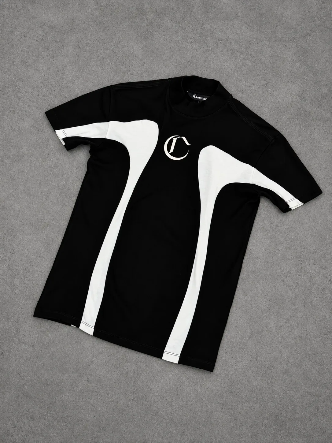 Camiseta Clemont original negra con blanco