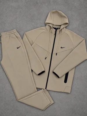 Conjunto Nike 1.1 Premium Café