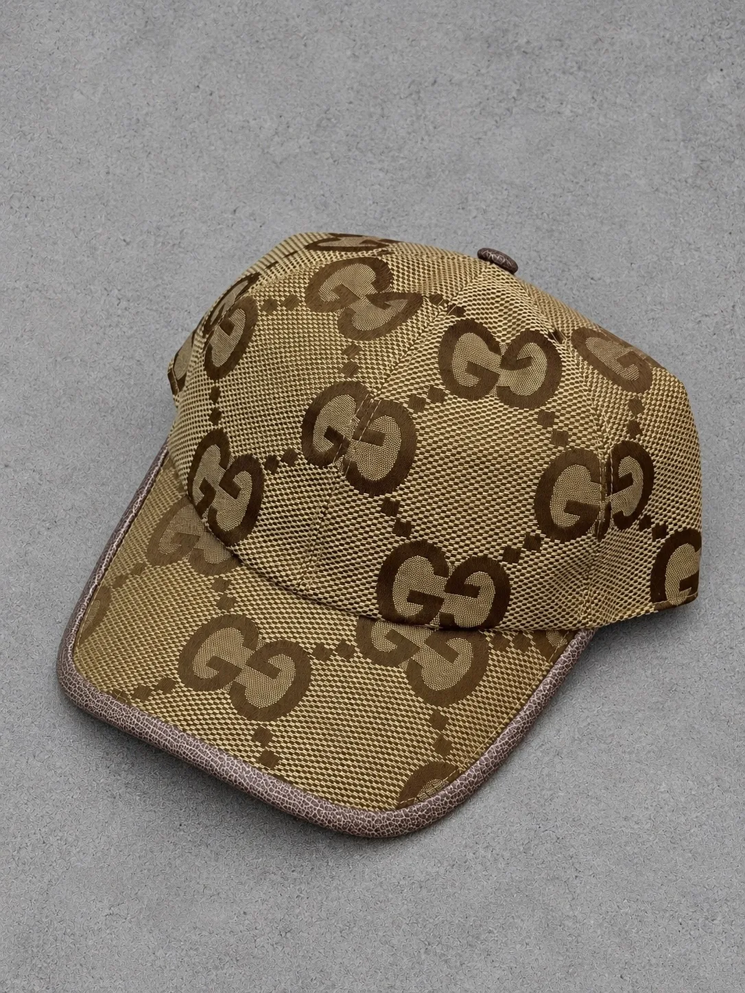 Gorra Gucci turca dorada