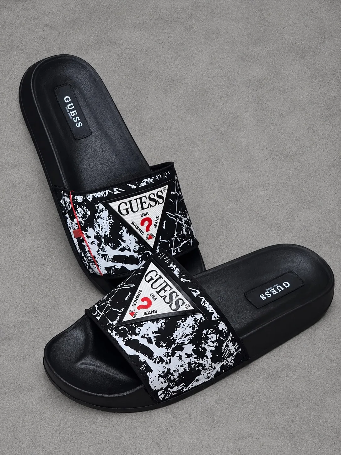 Chanclas Guess 1.1 Premium negras con blanco
