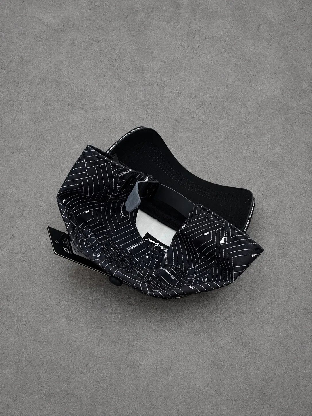 Gorra Karl Lagerfeld original negra — vista 2