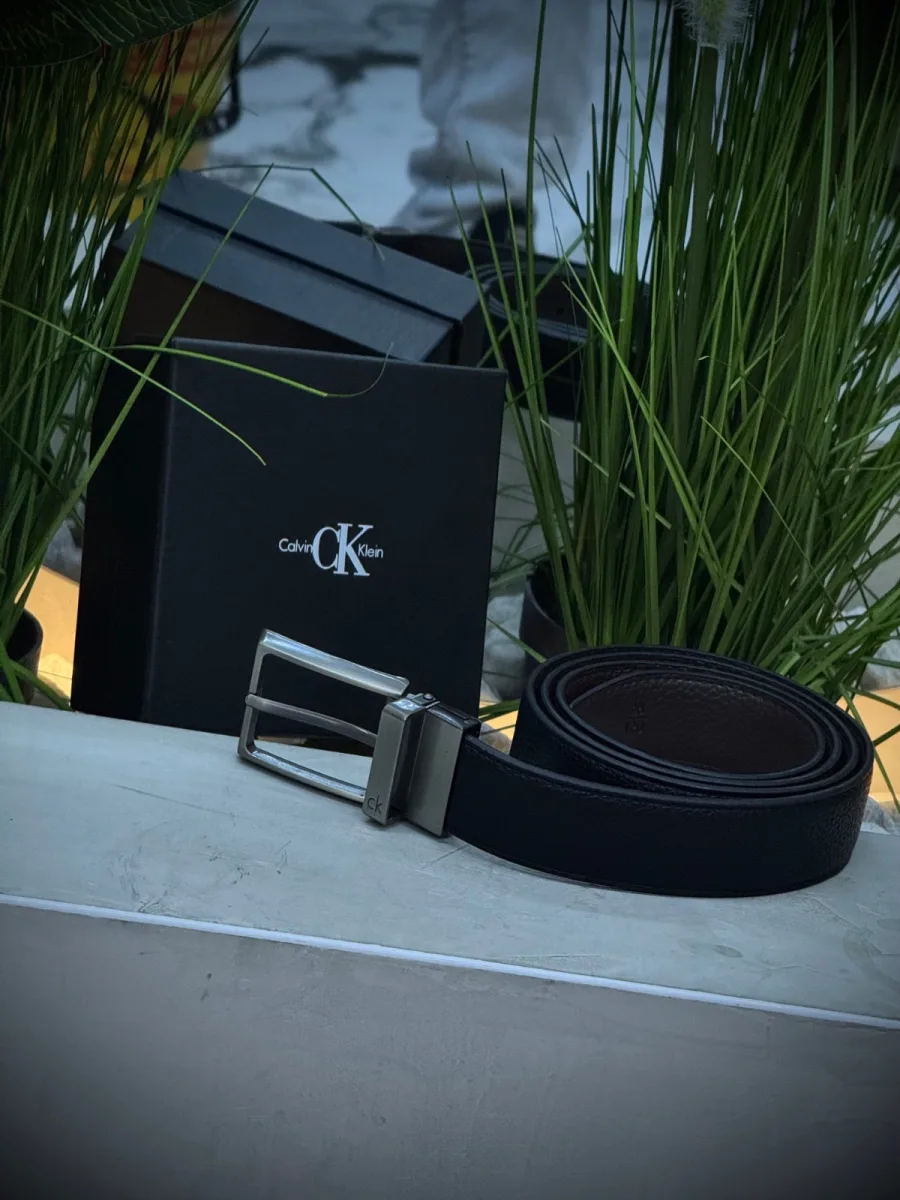 Correa Calvin Klein 1.1 Premium negra — vista alternativa