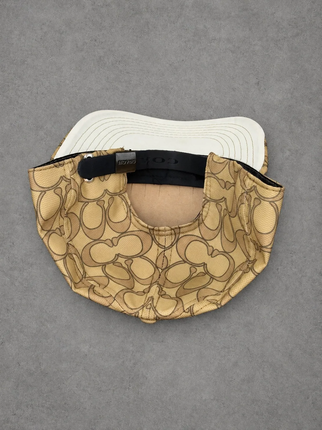 Gorra Coach 1.1 Premium dorada — vista 2