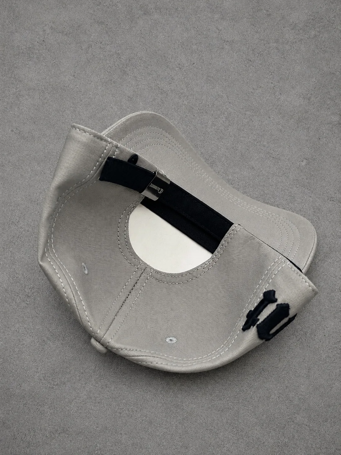 Gorra Clemont 1.1 premium gris con negro — vista 2