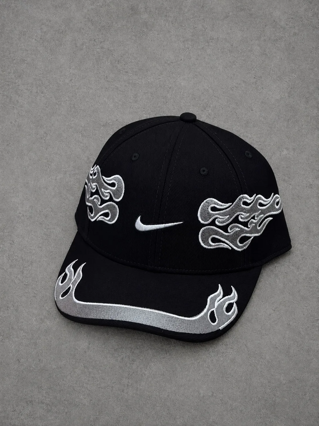 Gorra Nike 1.1 Premium negra con blanco