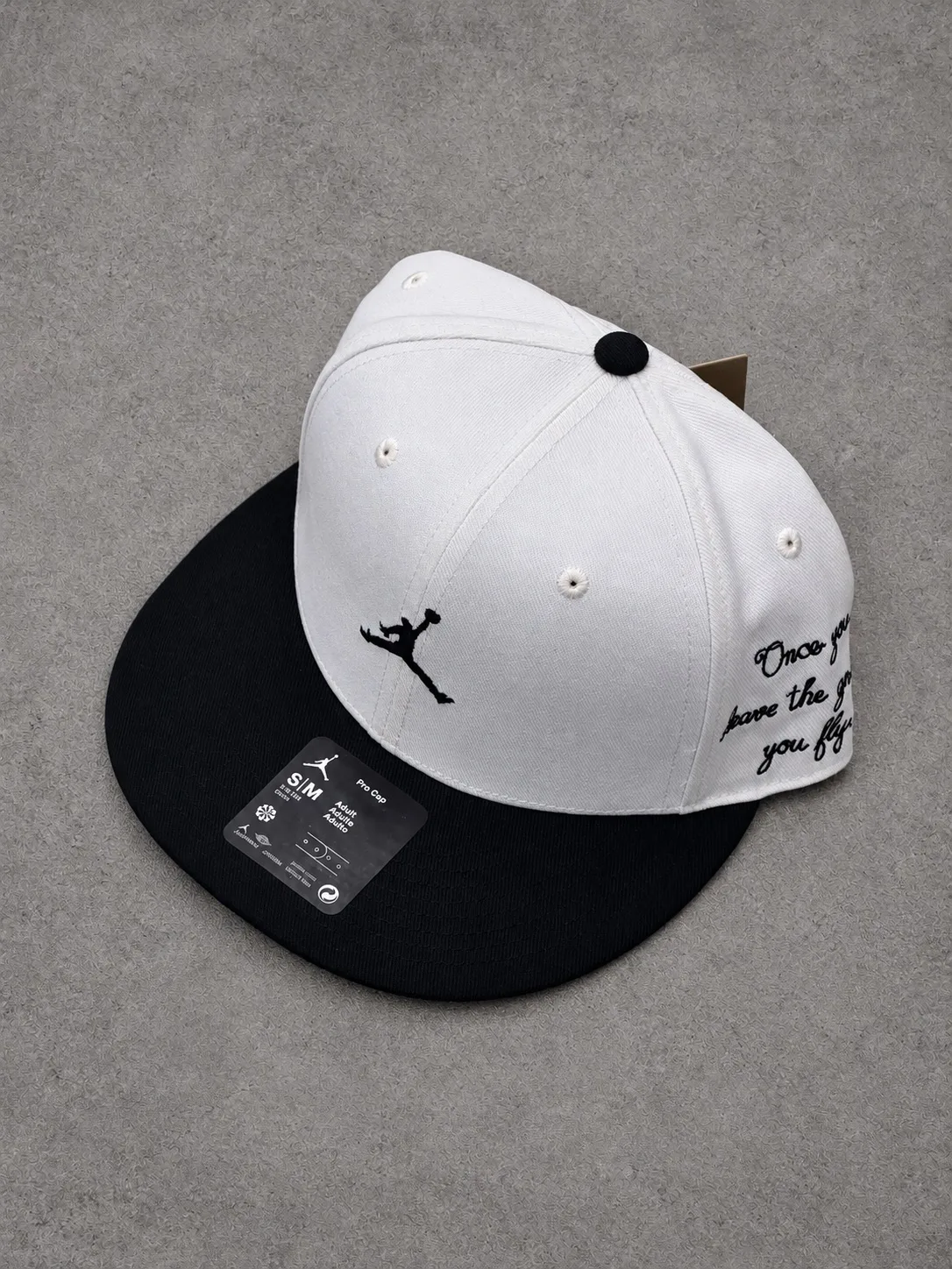 Gorra Jordan Original blanca con negro