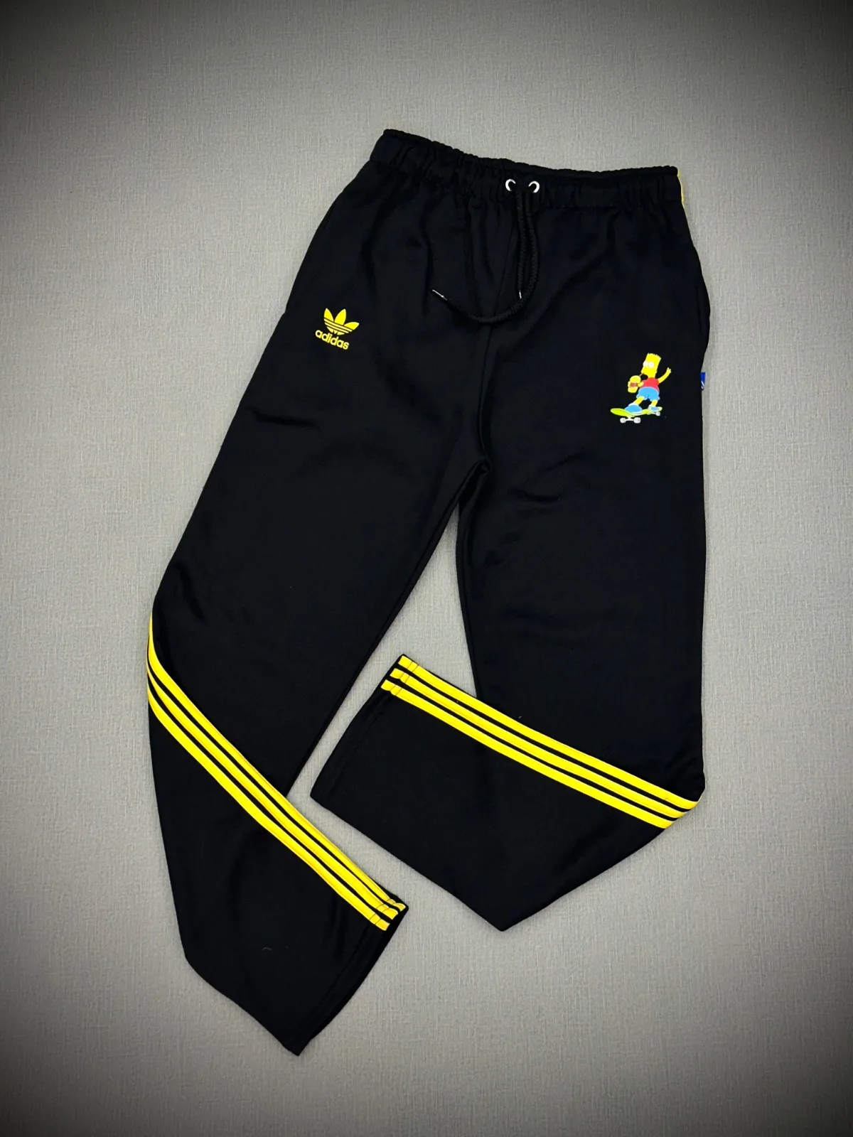 Sudadera Adidas 1.1 Premium negra con amarillo