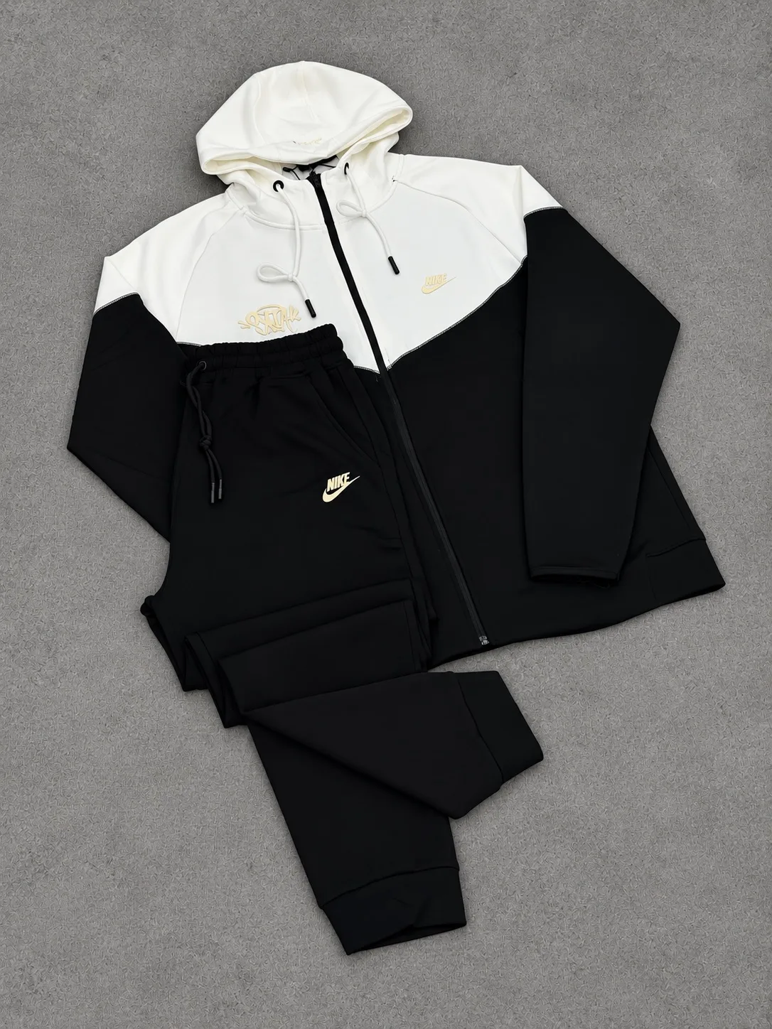 Conjunto Nike 1.1 Premium blanco con negro