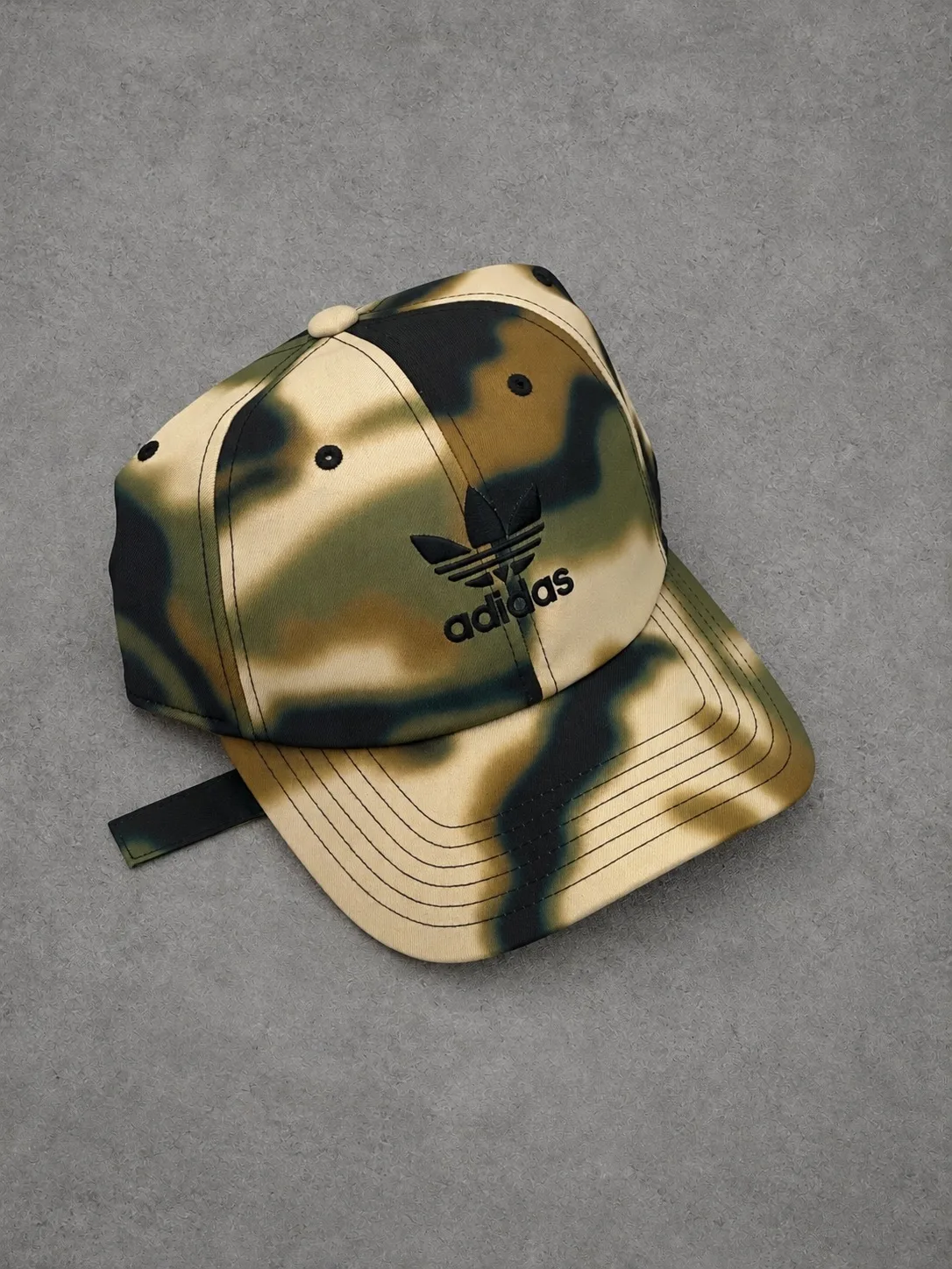 Gorra Adidas clásica original verde militar