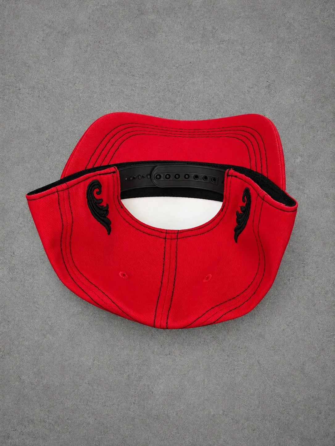 Gorra Clemont 1.1 Premium roja con negra — vista 2