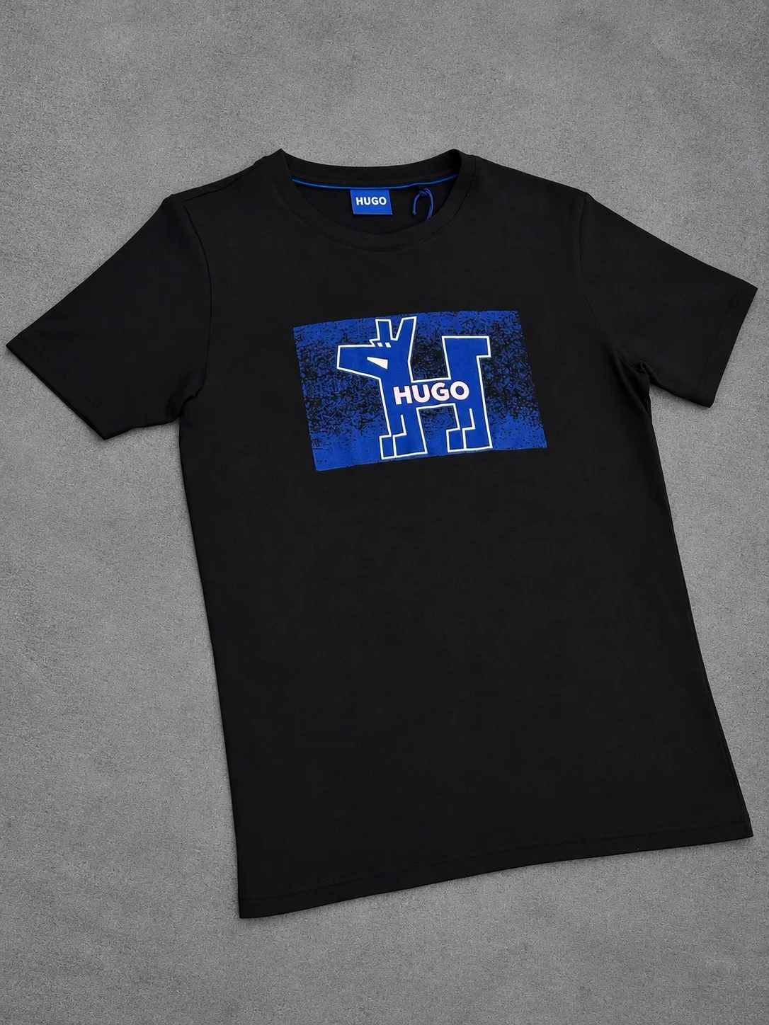 Camiseta Hugo 1.1 premium negra